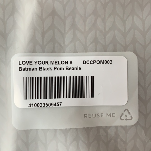 Love Your Melon Batman Black Pom Beanie - Picture 9 of 13